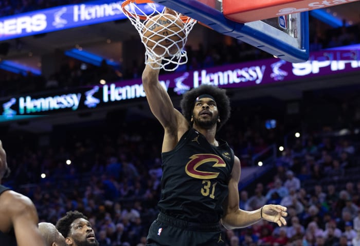 Feb 15, 2023; Philadelphia, Pennsylvania, USA; Cleveland Cavaliers center Jarrett Allen (31) dunks the ball against the Philadelphia 76ers during the first quarter at Wells Fargo Center. Mandatory Credit: Bill Streicher-USA TODAY Sports